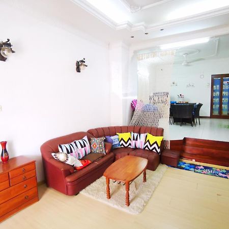 Lpm Room Tanjung Bungah  Exterior photo
