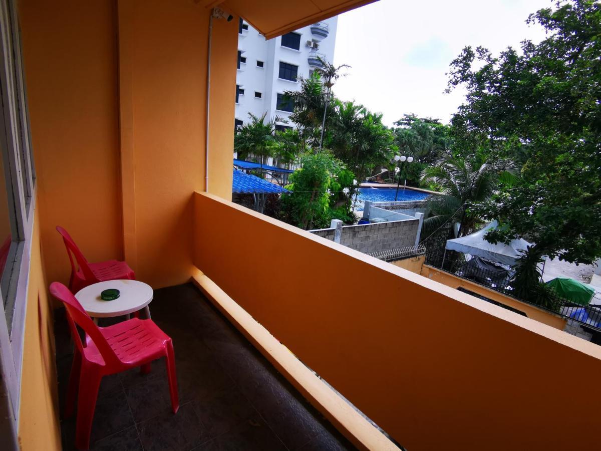 Lpm Room Tanjung Bungah  Exterior photo