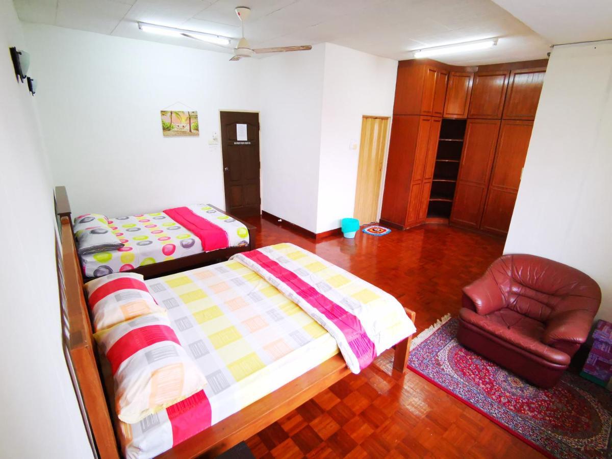Lpm Room Tanjung Bungah  Exterior photo